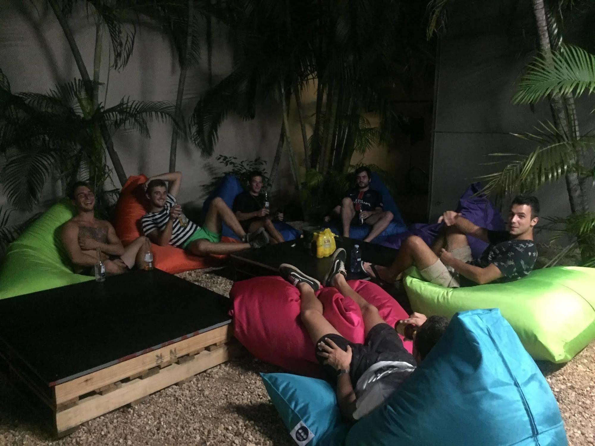 Down Under Hostels Darwin Exterior foto