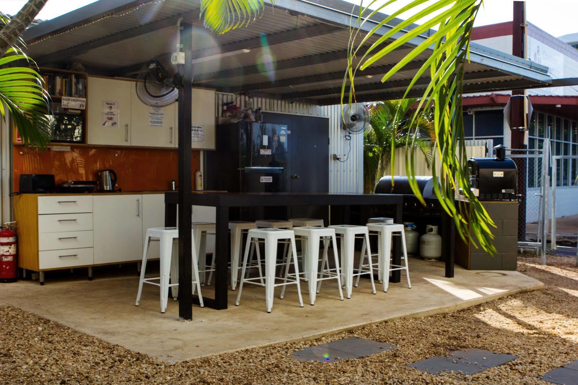 Down Under Hostels Darwin Exterior foto
